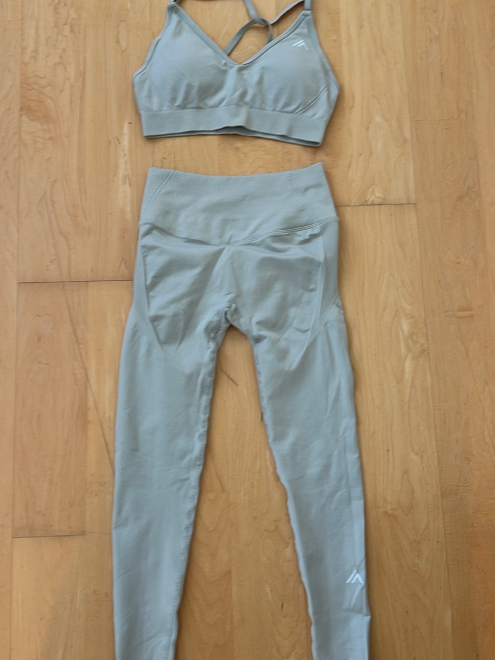LAKI Leggings and Sports Bra in Light Sage.